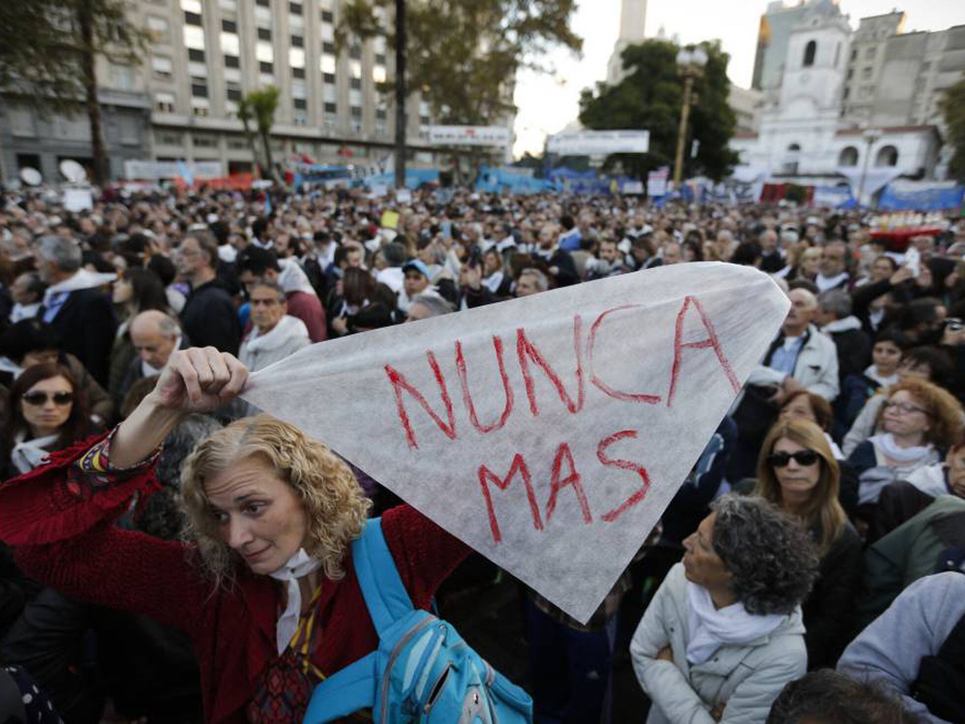 Argentina military regime: Argentineans march to protest ruling