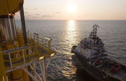 Repsol is using the ‘Rowan Renaissance’ drillship to search for oil off the Canary Islands coast.