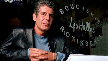 Anthony Bourdain at his restaurant Les Halles in New York, in 2001.