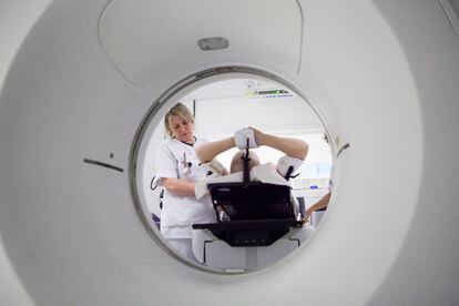 Radiation therapy is effective in treating breast tumors detected at an early stage.