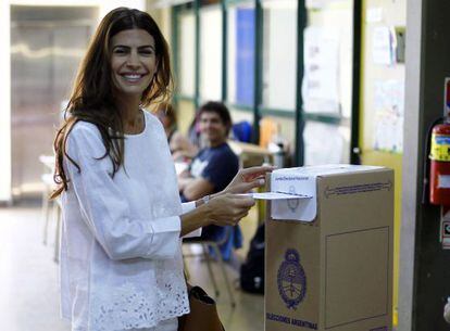 Macri’s wife, Juliana Awada, casts her vote on Sunday.
