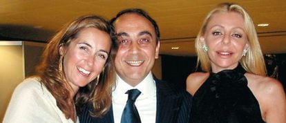 Giovanni Carenzio with Mónica Cembro (left) and Elisabetta Caltagirone at a dinner he organized in 2007.