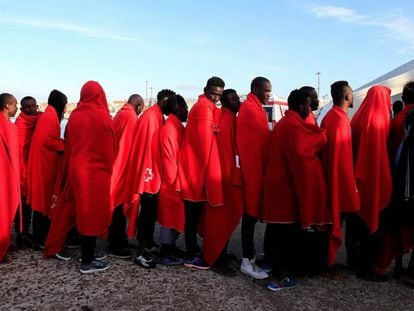 A group of 38 immigrants rescued this Tuesday in Tarifa.