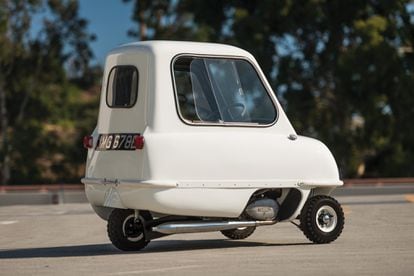 The Peel P50 weighs only 105 kilos.