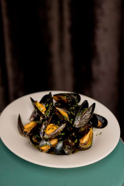 Mussels in the Escocesa restaurant.