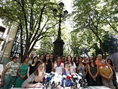 Feminist groups from Pamplona say they will not support boycott.