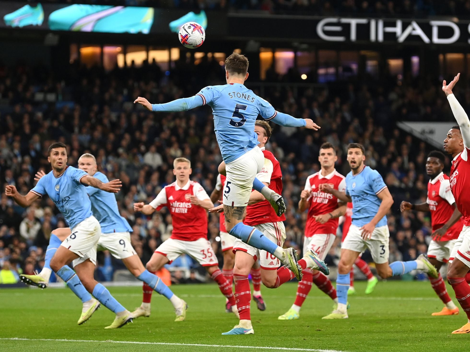 Man City beats Arsenal 4-1, and the Premier League title is in