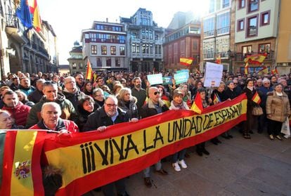 Protesters carry a banner with the message: “Long live the unity of Spain” at a demonstration in Oviedo in the northern region of Asturias.