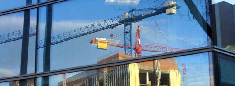 Construction cranes used to be a part of the Spanish landscape before the crisis.
