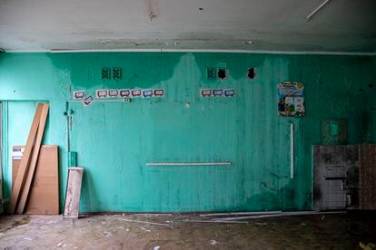 Ukraine’s empty classrooms 