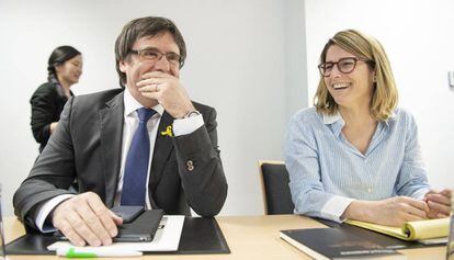 Former Catalan premier Carles Puigdemont and deputy Elsa Artadi, in Berlin this weekend.
