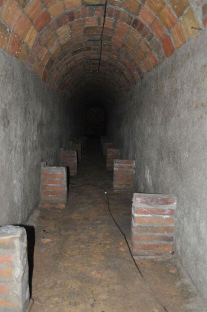 Another of the tunnels in which the bench supports still remain.