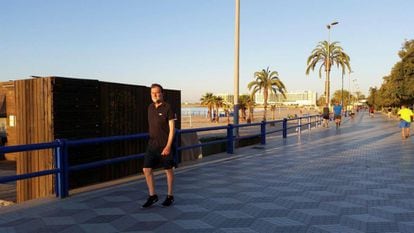 Former PM Mariano Rajoy on the Alicante beachfront promenade.