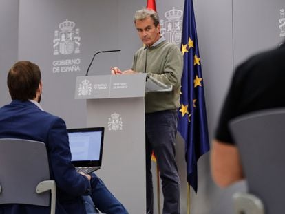 Spanish health official Fernando Simón at a news conference on October 1.