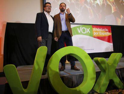 Vox leader in Andalusia Francisco Serrano (l) and national leader Santiago Abascal.