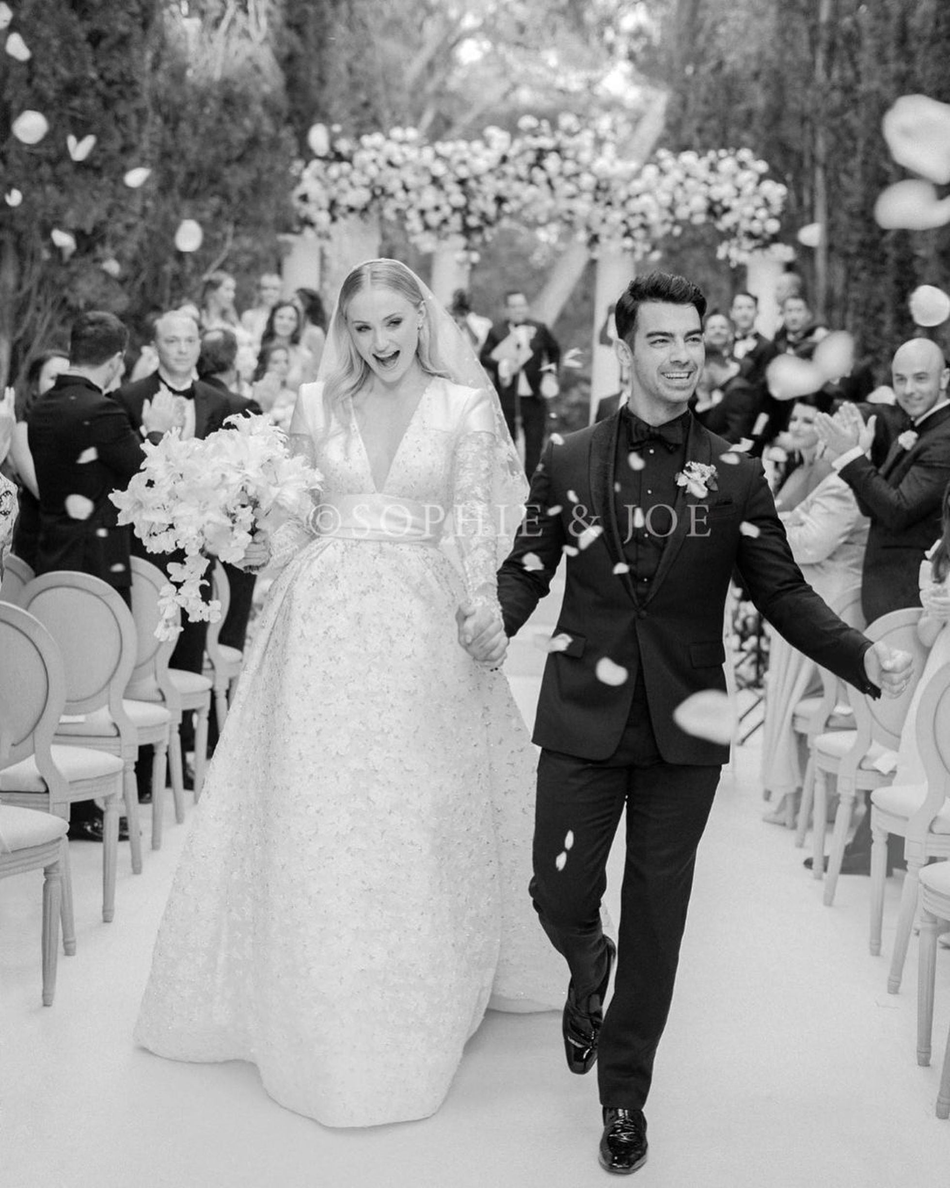 Joe Jonas, Sophie Turner Marry in Surprise Vegas Wedding: Photos