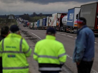 Trucks wait for crossing the Ukraine-Poland border, as Russia's attack on Ukraine continues, at the checkpoint Rava-Ruska, Lviv region, Ukraine, on April 17, 2023.