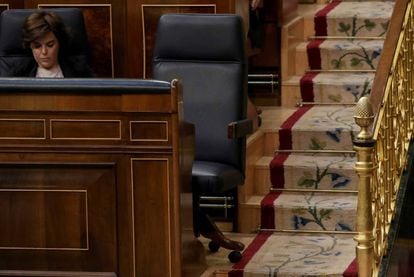 Deputy Prime Minister Soraya Sáenz de Santamaría, next to Rajoy’s empty chair on Thursday afternoon.
