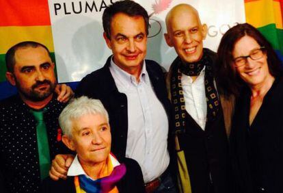 Former Socialist prime minister José Luis Rodríguez Zapatero (center) spearheaded the passing of same-sex marriage legislation in 2010. Standing to his right is Pedro Zerolo, a gay rights activist who passed away this week.