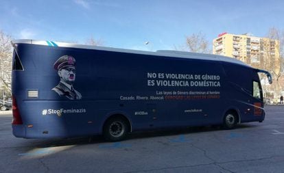 The bus from Hazte Oír campaigning for the repeal of the gender violence law.