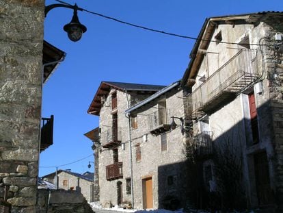 Traditional homes in Castanesa.