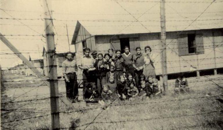Prisoners in the camp at Montreuil-Baley in 1944. The image is from Jacques Sigot's collection, and was published on Kkrist Mirror's website.