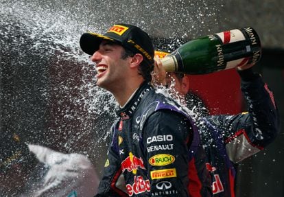 Huge bottles of champagne poured over winners like Daniel Ricciardo (Montreal, 2014) are a hallmark of Formula 1 racing, and ostentatious displays in this sport have recently become even more conspicuous.