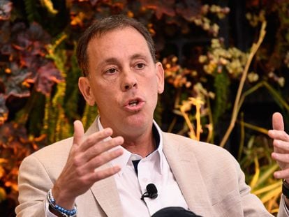 Jim VandeHei, co-founder and CEO of Axios, at a public event in Beverly Hills, California, in May 2022.