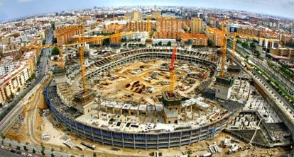 Construction work on Valencia’s Mestalla stadium, on hold since 2009.