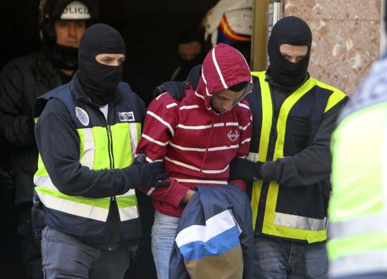 Police arrest Nou Mediouni in Zaragoza on Tuesday.