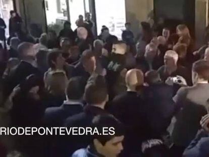 Video: Rajoy is attacked in Pontevedra.