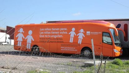 A bus with a transphobic message was impounded in Madrid.