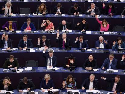 European Union lawmakers vote on an Artificial Intelligence Act at the European Parliament, Wednesday, March 13, 2024 in Strasbourg, eastern France.