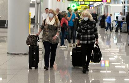 Tourists in Spain’s Mallorca airport on March 16.