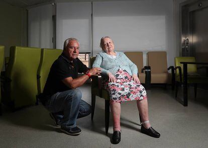 José Ruiz, 70, with his mother Josefa López Flores, 95.