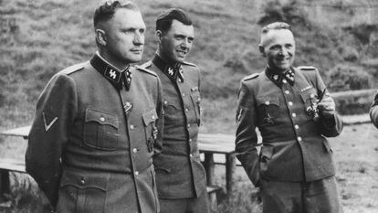From left: Richard Baer, commander of the Auschwitz death camp, Dr. Josef Mengele and Rudolf Höss; 1944.
