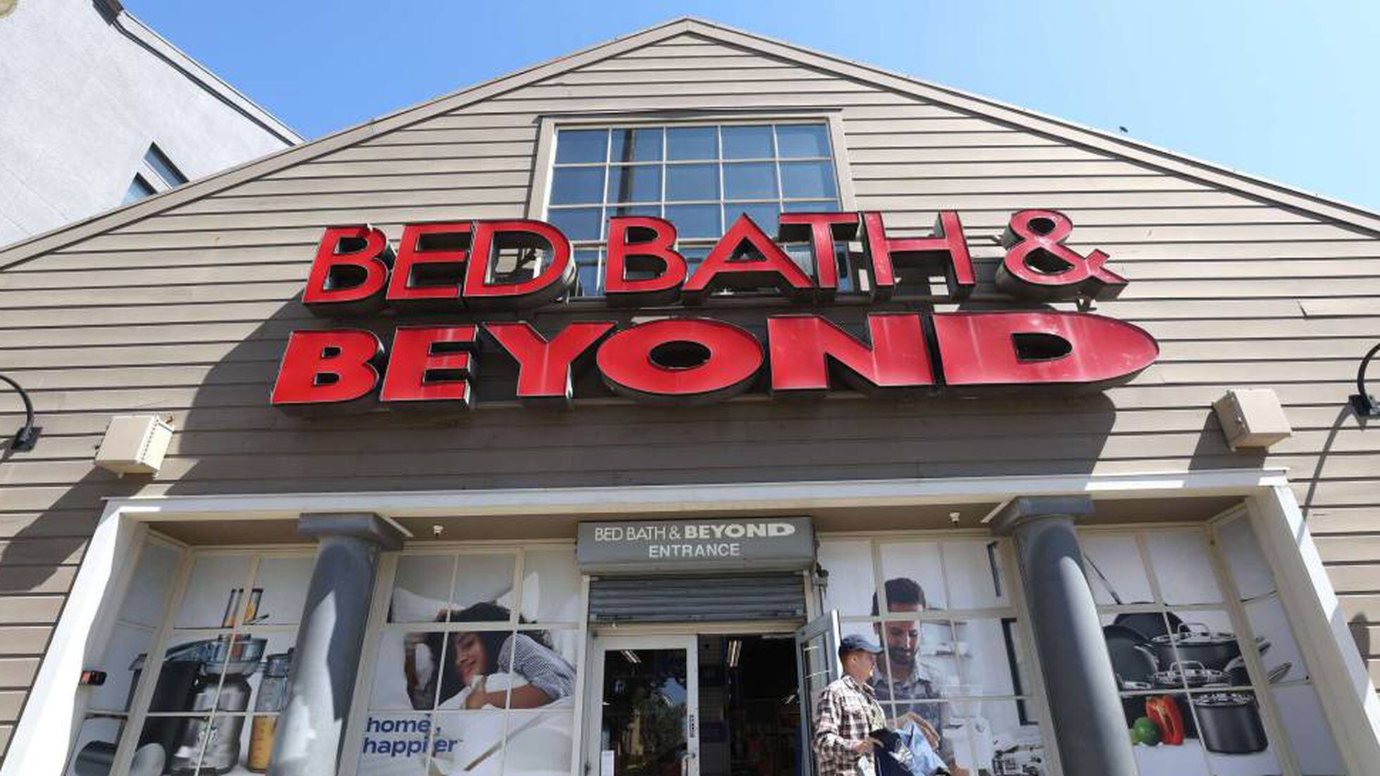 Bed, Bath & Beyond stores closed, but website relaunches through