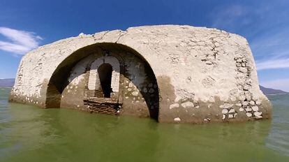 The Dominican church that has resurfaced because of the drought.