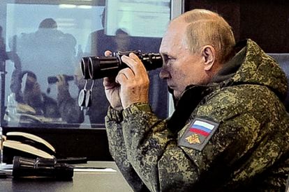 Russian President Vladimir Putin observing military drills in Vostok on September 6.