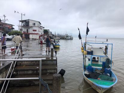Pescadores en Puntarenas, Costa Rica