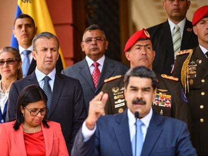 Former Minister of Petroleum Tareck El Aissami (center row left) and other dignitaries at a press conference with President Nicolás Maduro; Caracas; March 2020.