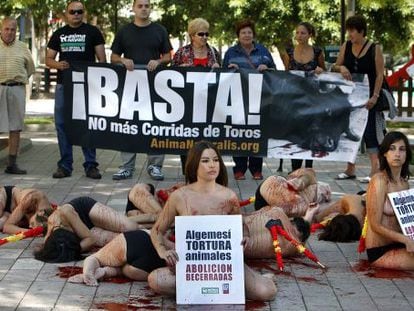 An anti-bullfighting protest in Algemesí, Valencia, in 2009.