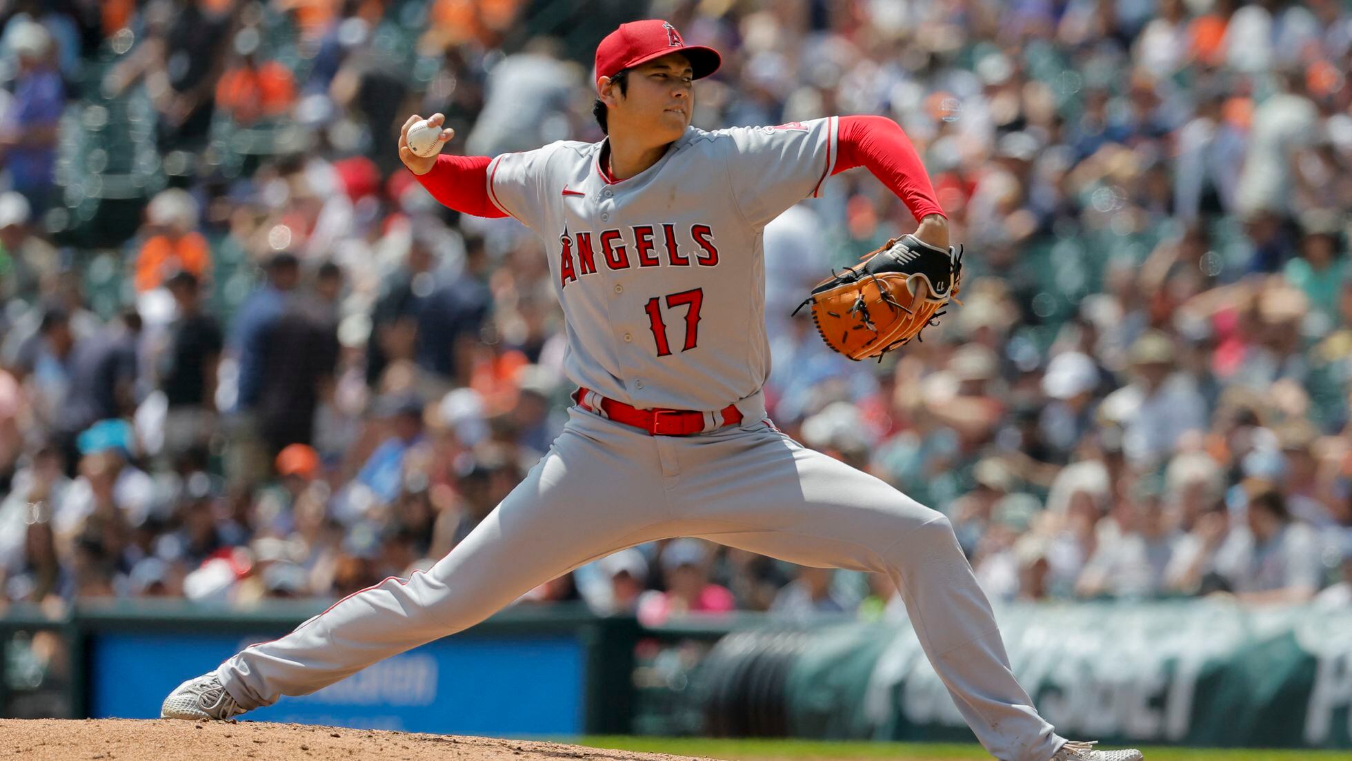 Ohtani and Acuña win MLB's Hank Aaron Awards as outstanding offensive  performers, Sports