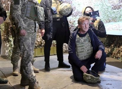 Actor and producer Sean Penn visiting Ukrainian army positions near the breakaway region of Donetsk, in a photo released by the Ukrainian president's press office.
