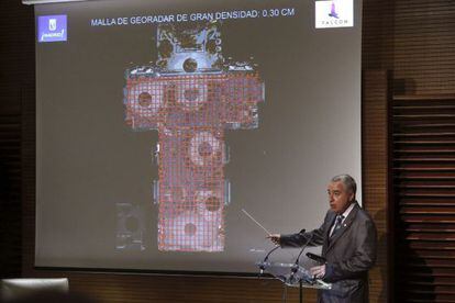 Researcher Luis Avial presents the finds so far from the project to locate Cervantes.