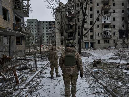 Two Ukrainian soldiers in Avdiivka, in Ukraine’s Donetsk province, on Thursday, December 7, 2023.