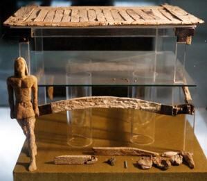 Ivory chest found in the Cabezo de la Joya, Huelva.
