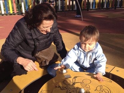 Erundina Baamonde with her two-year-old grandson, Martín.