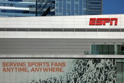 Disney and Charter settle cable dispute hours before 'Monday Night  Football' season opener, Economy and Business