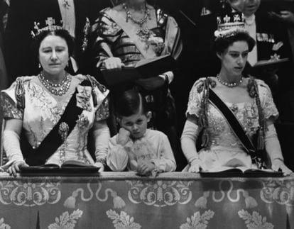 Prince Charles with his Aunt, Princess Margaret (r) and his Grandmother, Elizabeth the Queen Mother, at the 1953 coronation of his mother, Queen Elizabeth II. 